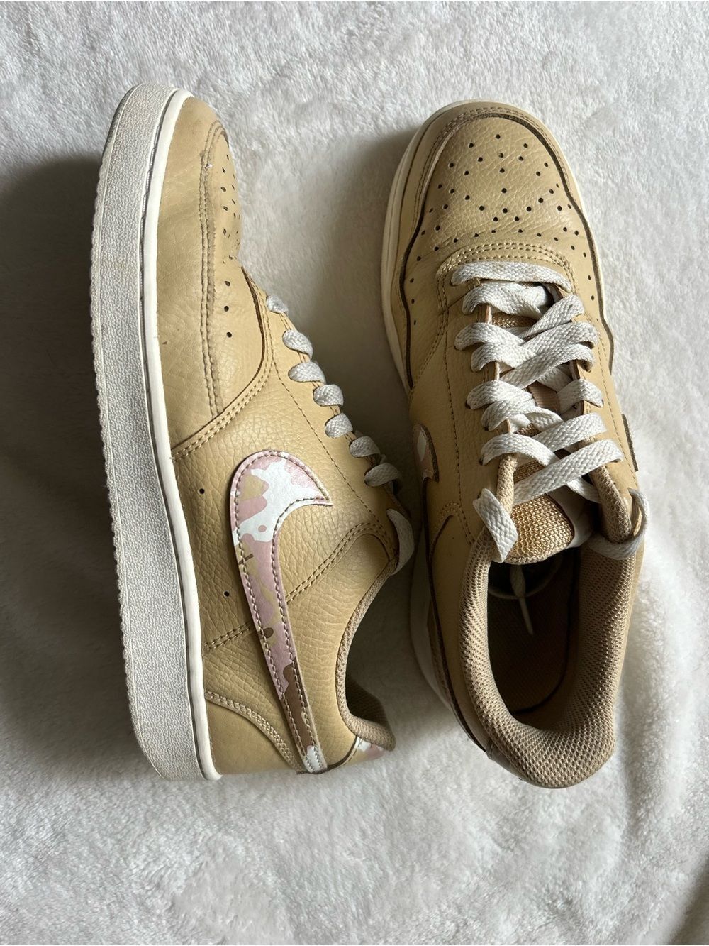Nike Low Court Vision Sesame Camo Leather Sneakers Style DX3734-200 Size 8.5
